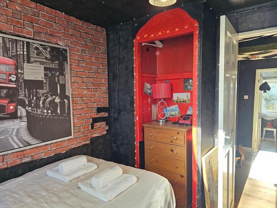 Oxgang'S Shabby Chic Apartment เอดินบะระ ภายนอก รูปภาพ