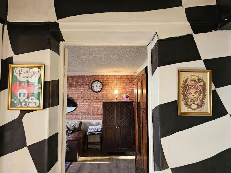 Oxgang'S Shabby Chic Apartment เอดินบะระ ภายนอก รูปภาพ